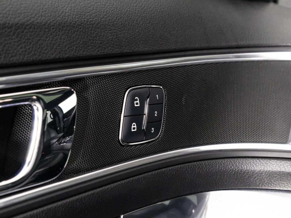 Ford Explorer с пробегом — 2018 год. Фото: #23