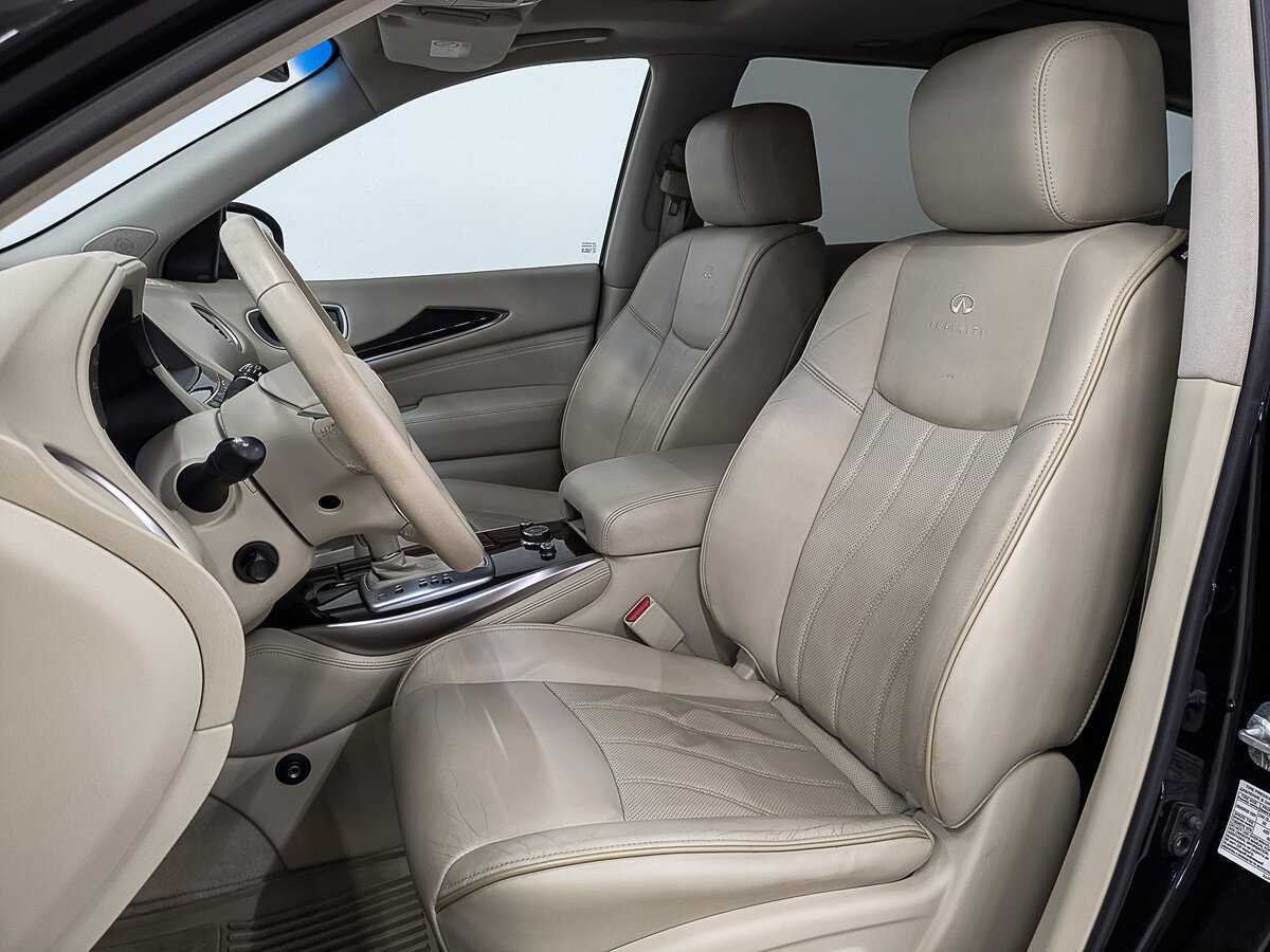 Infiniti QX60 с пробегом — 2014 год. Фото: #19