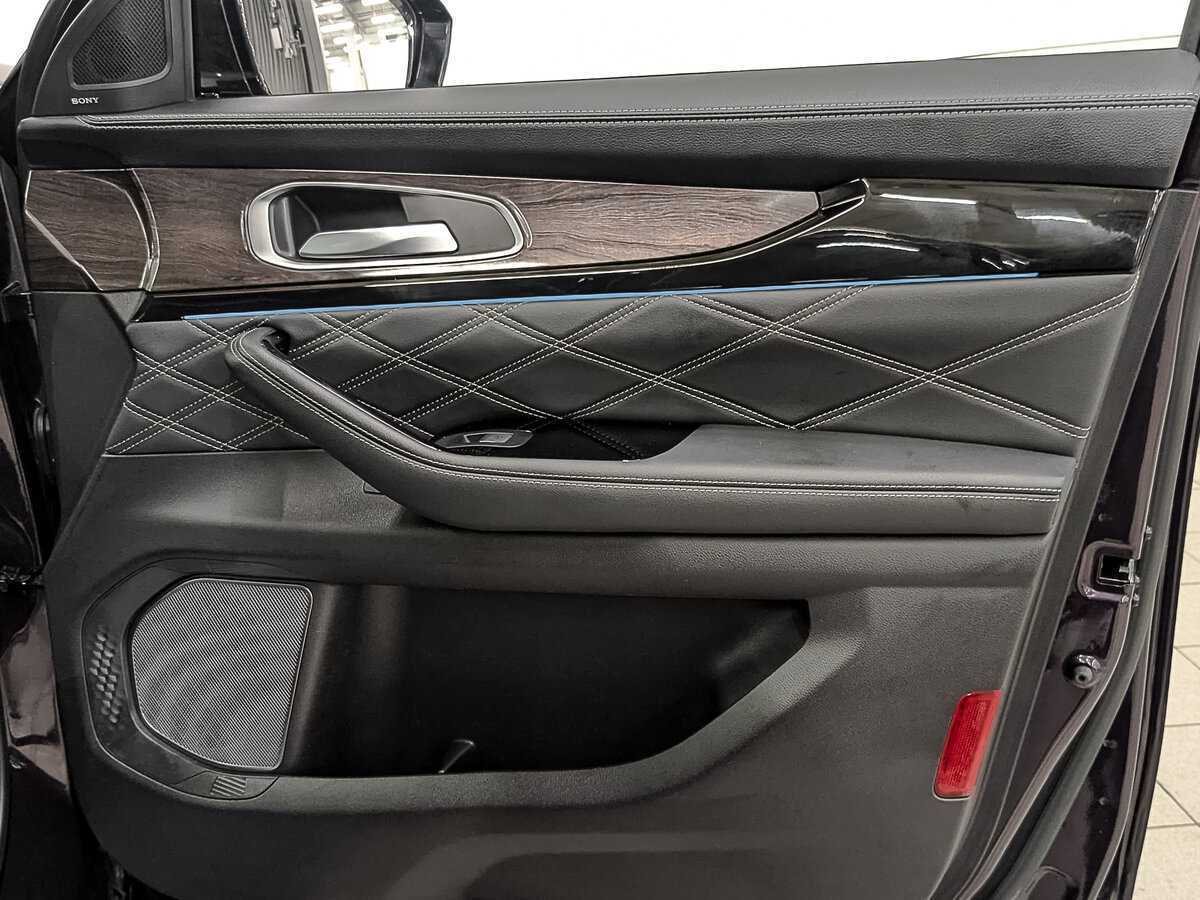 EXEED VX с пробегом — 2022 год. Фото: #24