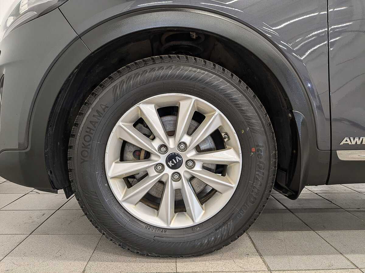 Kia Sorento с пробегом — 2018 год. Фото: #11