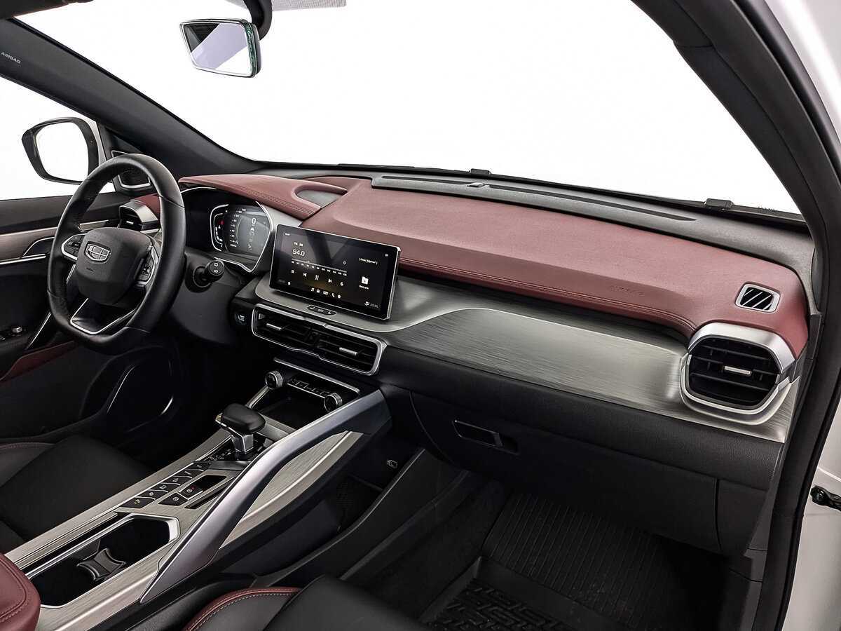 Geely Coolray с пробегом — 2023 год. Фото: #12