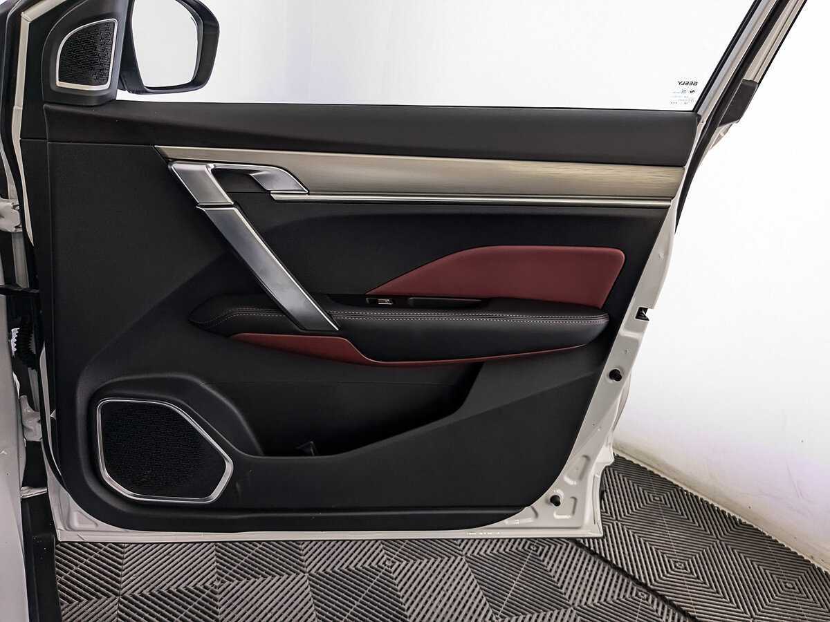 Geely Coolray с пробегом — 2023 год. Фото: #24