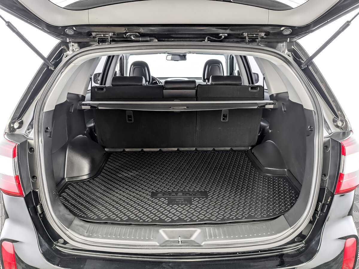 Kia Sorento с пробегом — 2017 год. Фото: #9