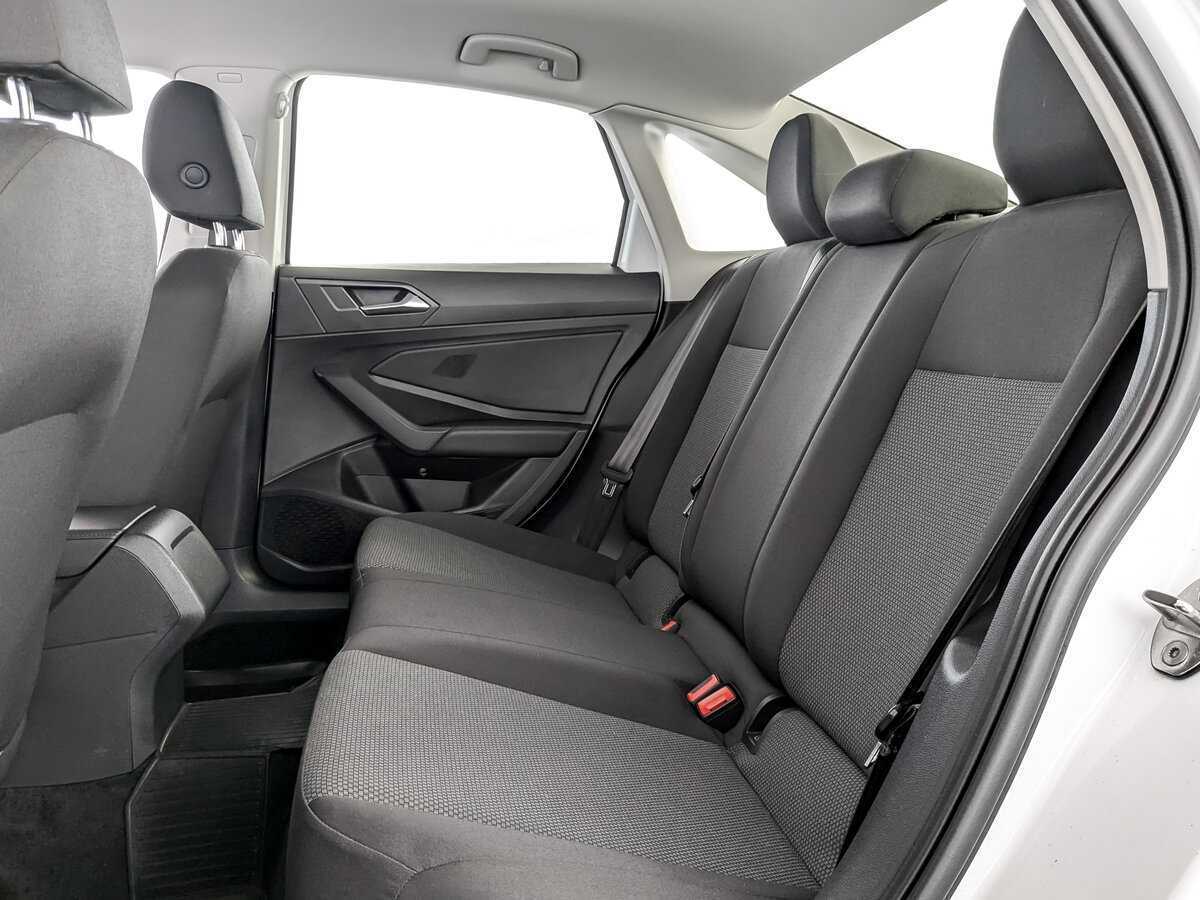 Volkswagen Jetta с пробегом — 2020 год. Фото: #11