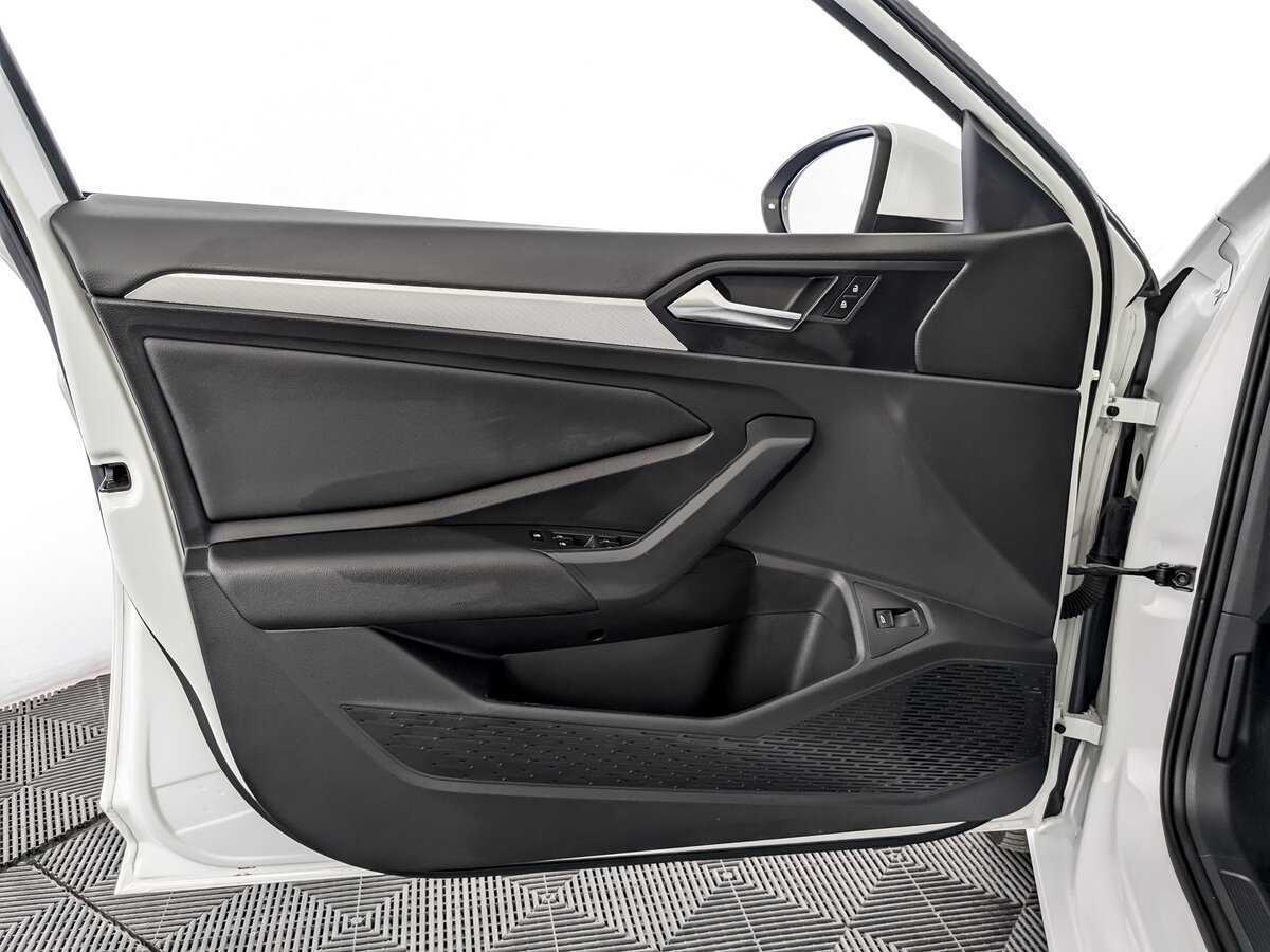 Volkswagen Jetta с пробегом — 2020 год. Фото: #18