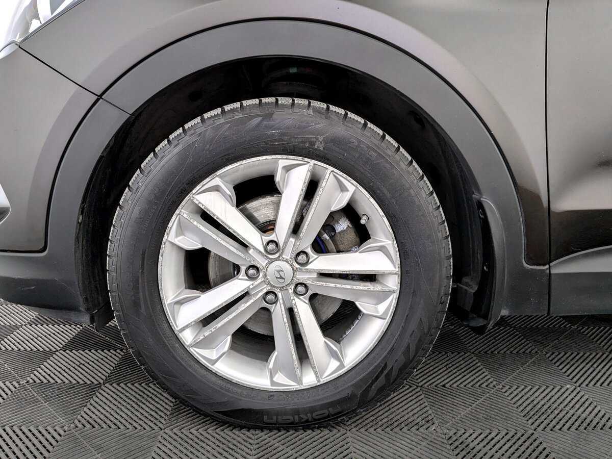 Hyundai Santa Fe с пробегом — 2016 год. Фото: #17