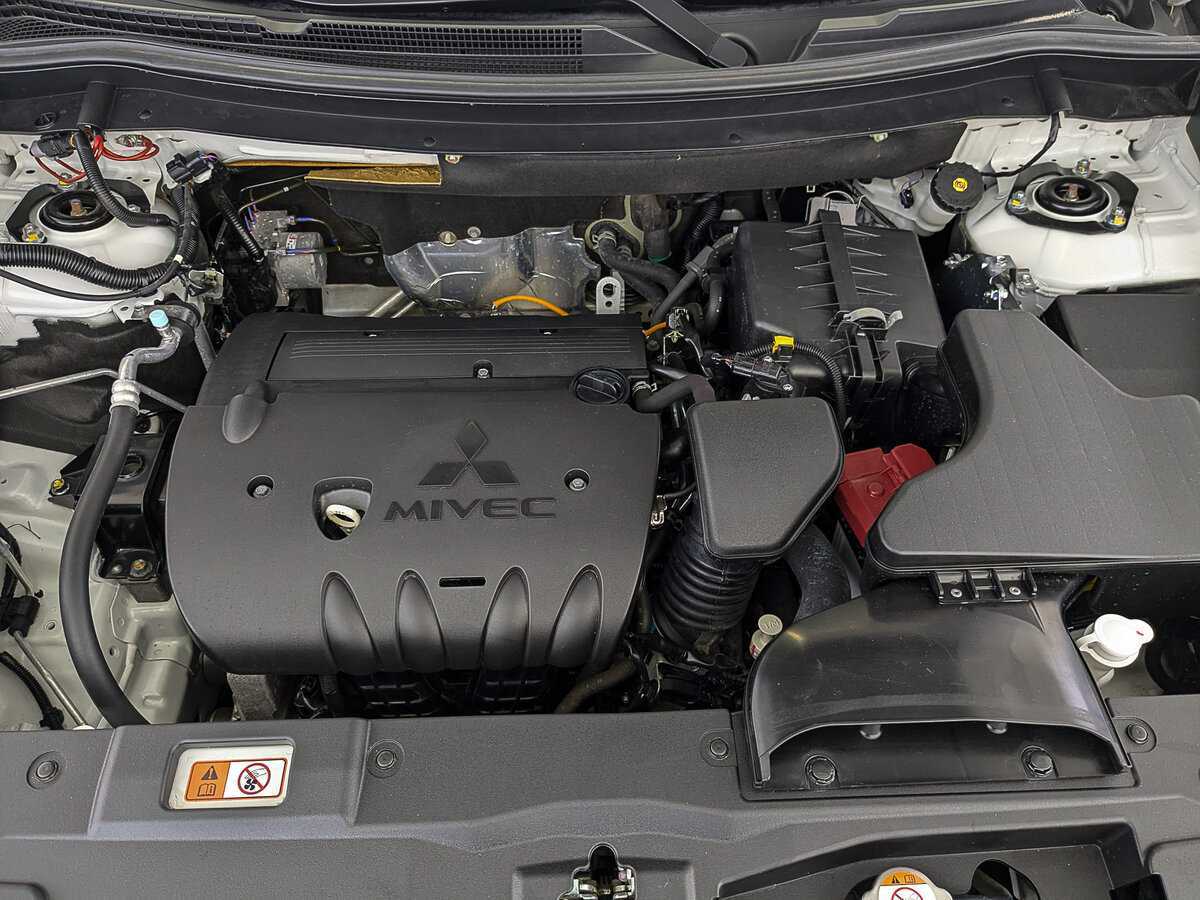 Mitsubishi Outlander с пробегом — 2022 год. Фото: #8