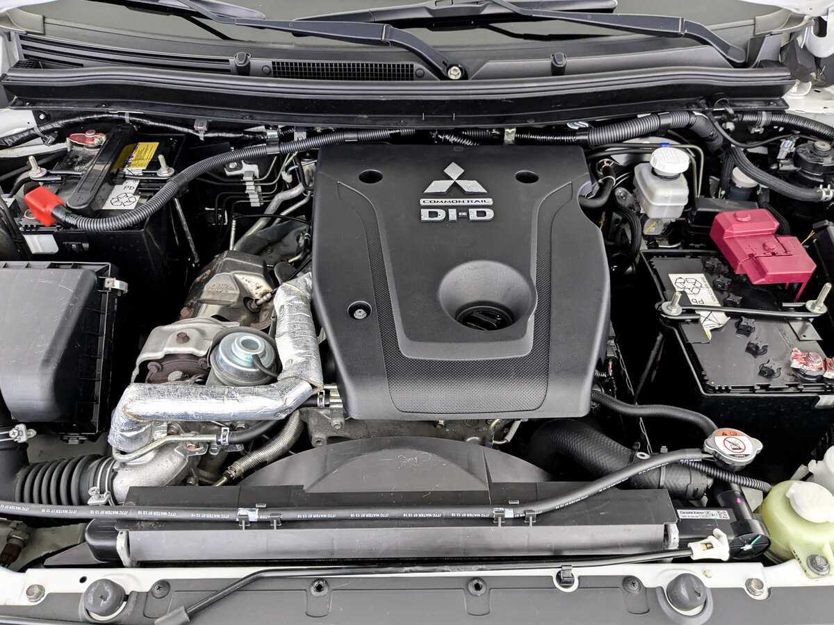 Mitsubishi Pajero Sport с пробегом — 2018 год. Фото: #8