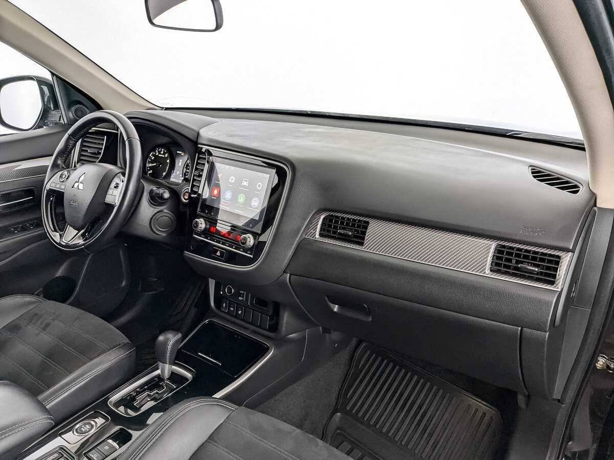 Mitsubishi Outlander с пробегом — 2021 год. Фото: #10