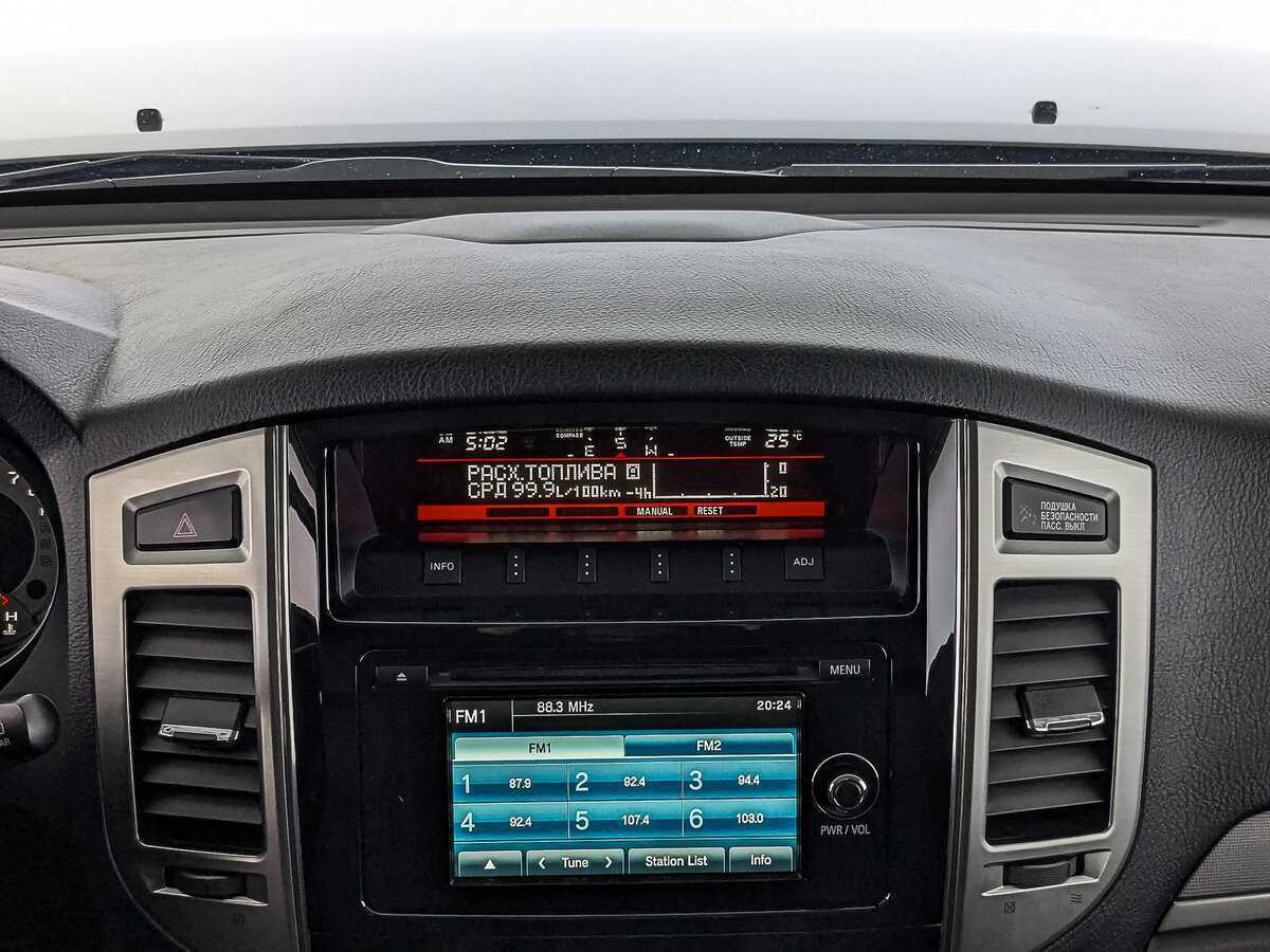 Mitsubishi Pajero с пробегом — 2018 год. Фото: #16