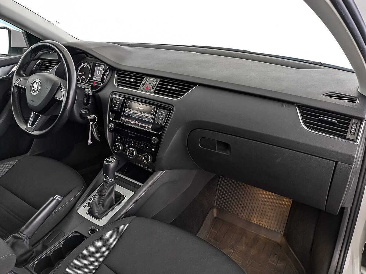 Skoda Octavia с пробегом — 2020 год. Фото: #10