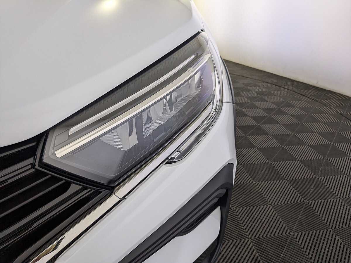 Lada (ВАЗ) Vesta с пробегом — 2024 год. Фото: #10