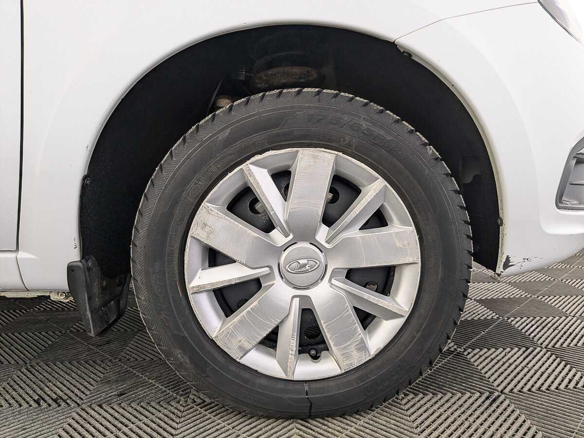 Lada (ВАЗ) Granta с пробегом — 2023 год. Фото: #17