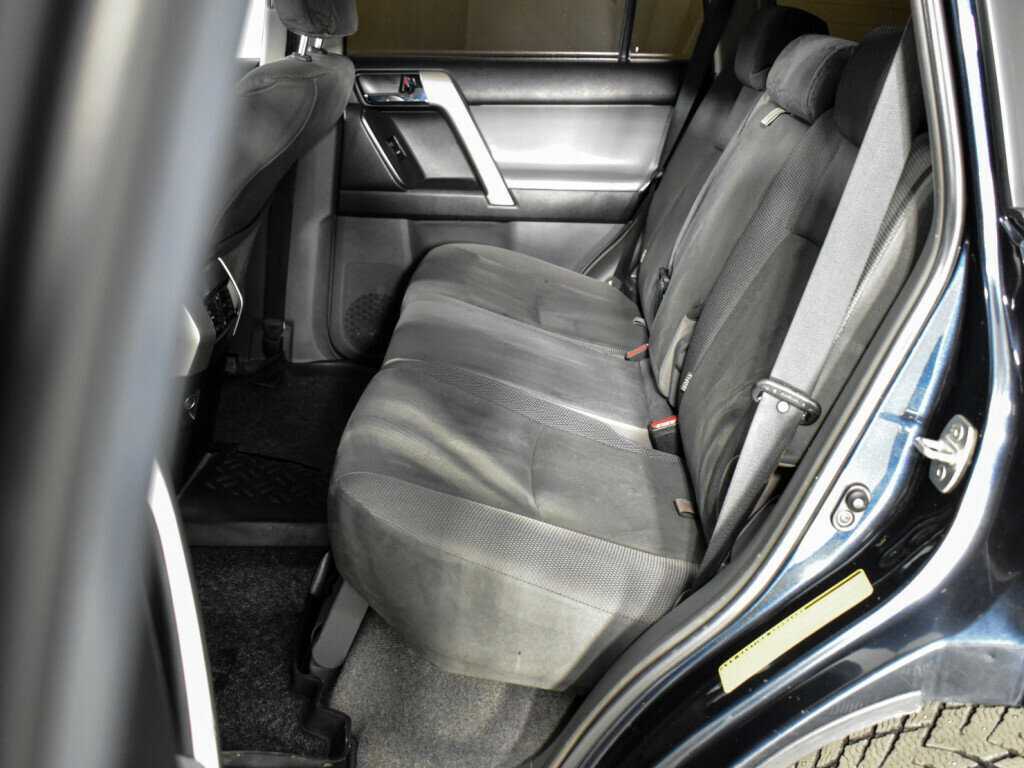 Toyota Land Cruiser Prado с пробегом — 2013 год. Фото: #11