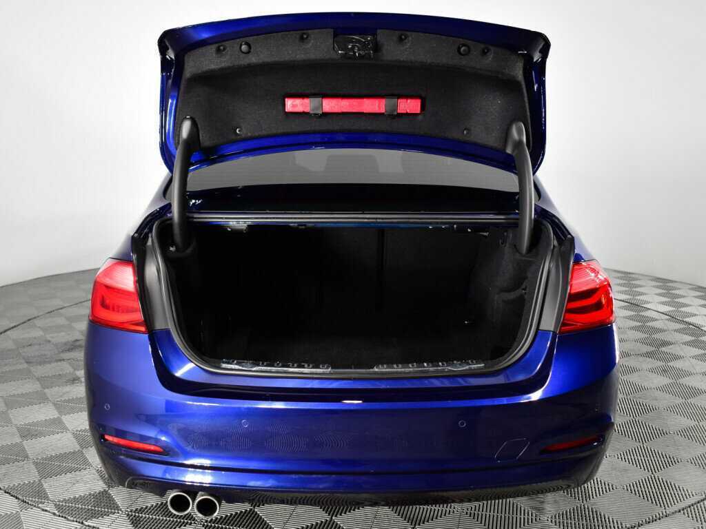 BMW 3 серии с пробегом — 2017 год. Фото: #16