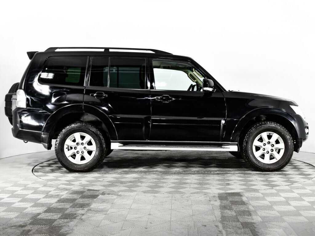 Mitsubishi Pajero с пробегом — 2014 год. Фото: #3