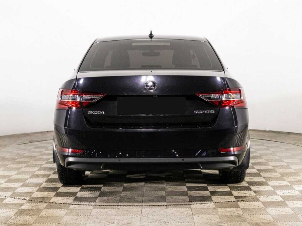 Skoda Superb с пробегом — 2017 год. Фото: #5