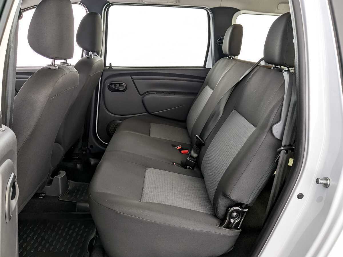 Lada (ВАЗ) Largus с пробегом — 2024 год. Фото: #11