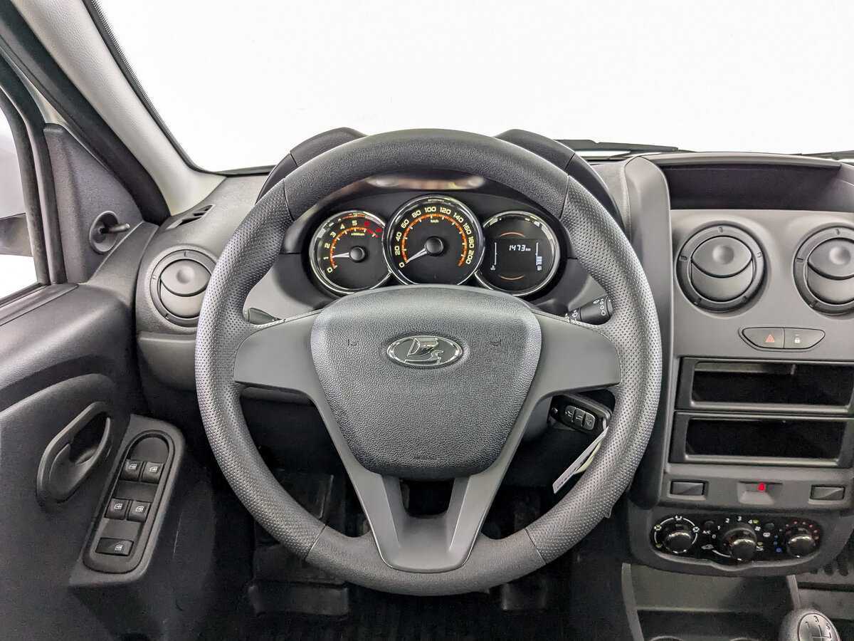 Lada (ВАЗ) Largus с пробегом — 2024 год. Фото: #18