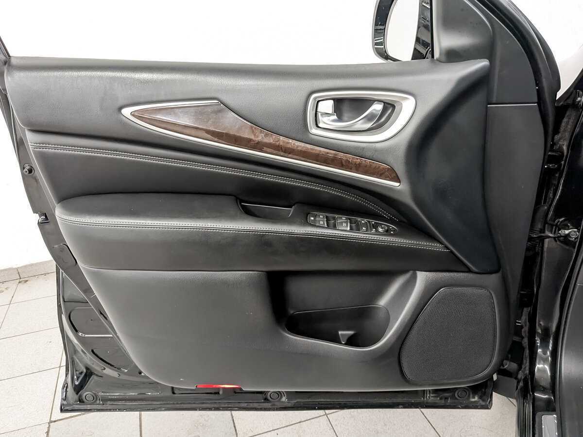 Infiniti QX60 с пробегом — 2017 год. Фото: #17