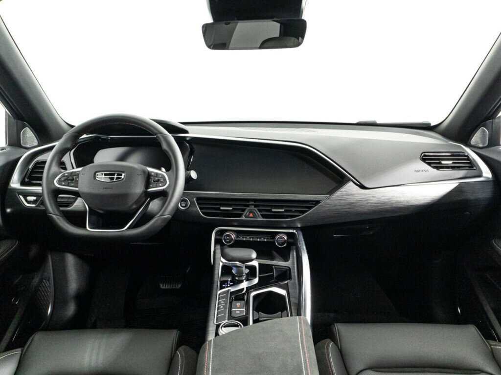 Geely Tugella с пробегом — 2024 год. Фото: #12