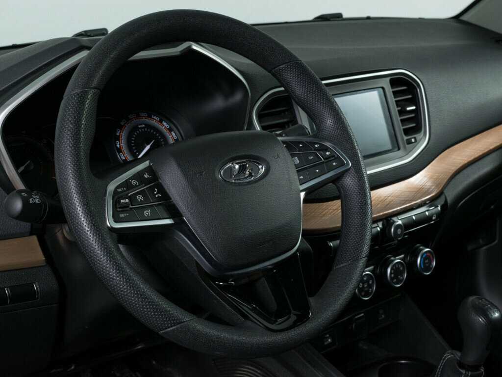 Lada (ВАЗ) Vesta с пробегом — 2023 год. Фото: #11