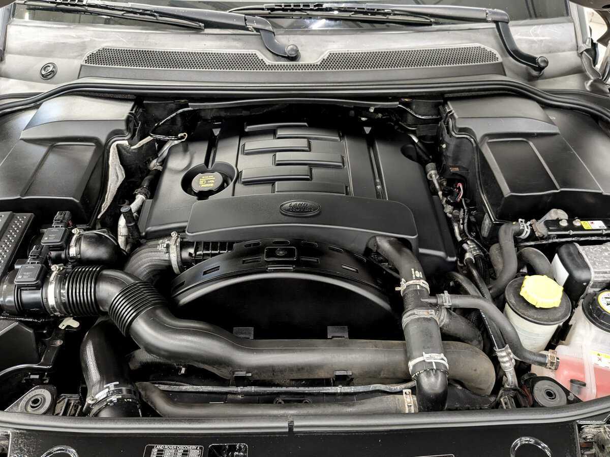 Land Rover Discovery с пробегом — 2013 год. Фото: #8