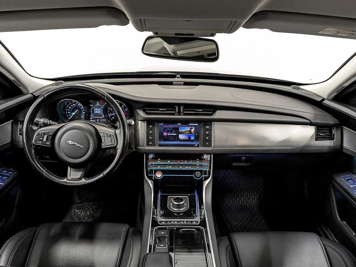 Jaguar XF с пробегом — 2017 год. Фото: #11