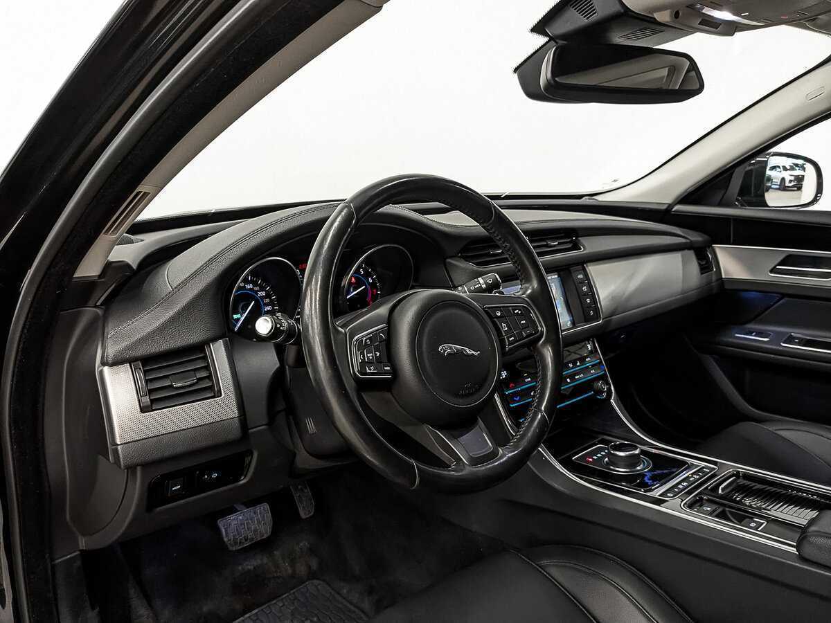 Jaguar XF с пробегом — 2017 год. Фото: #12