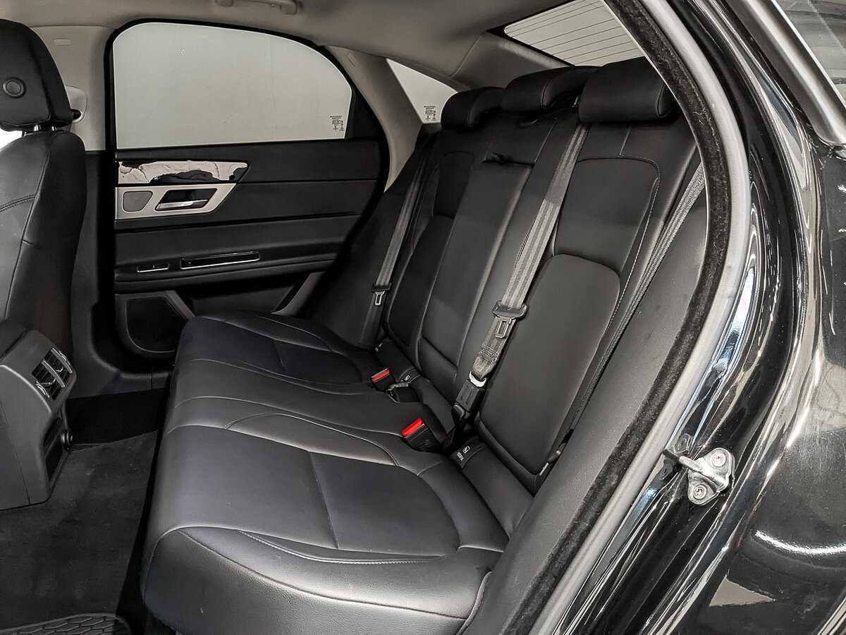 Jaguar XF с пробегом — 2017 год. Фото: #15