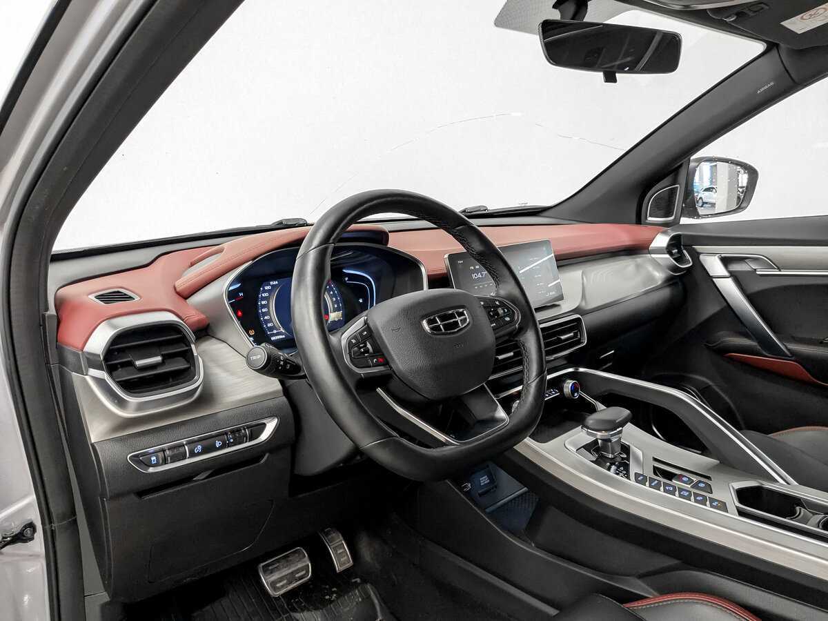 Geely Coolray с пробегом — 2023 год. Фото: #15