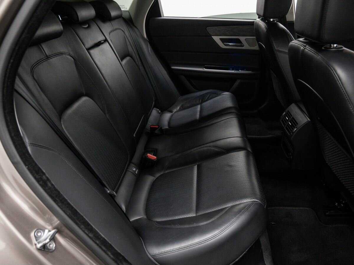 Jaguar XF с пробегом — 2016 год. Фото: #9