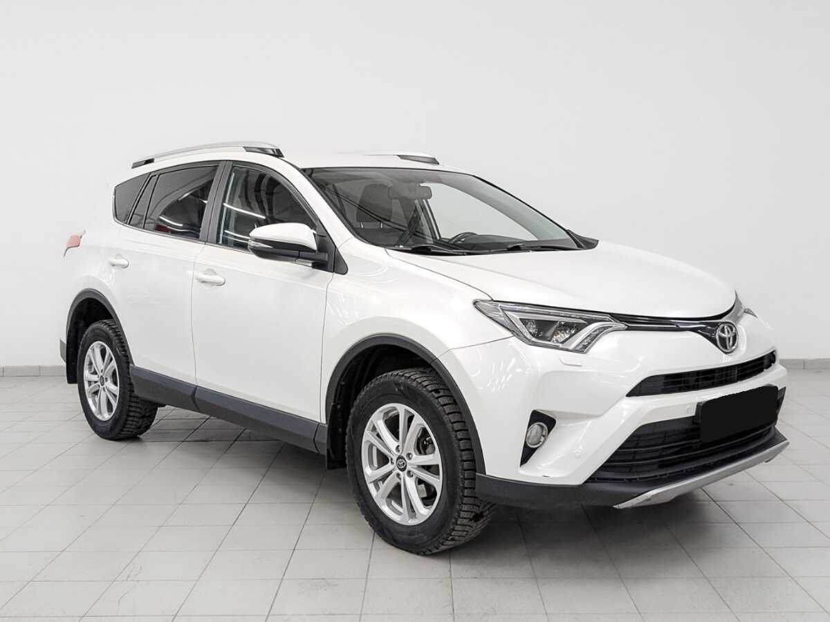 Toyota RAV4 с пробегом — 2017 год. Фото: #2