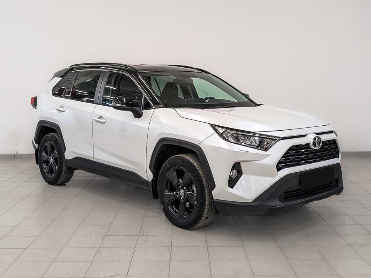 Toyota RAV4 с пробегом — 2021 год. Фото: #2