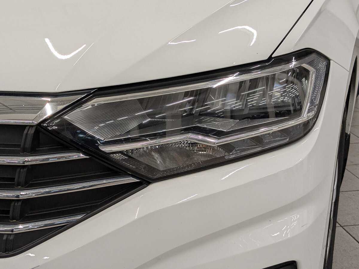 Volkswagen Jetta с пробегом — 2020 год. Фото: #10