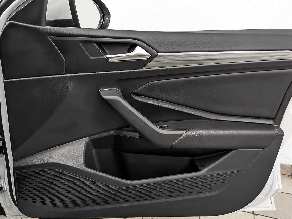 Volkswagen Jetta с пробегом — 2020 год. Фото: #24