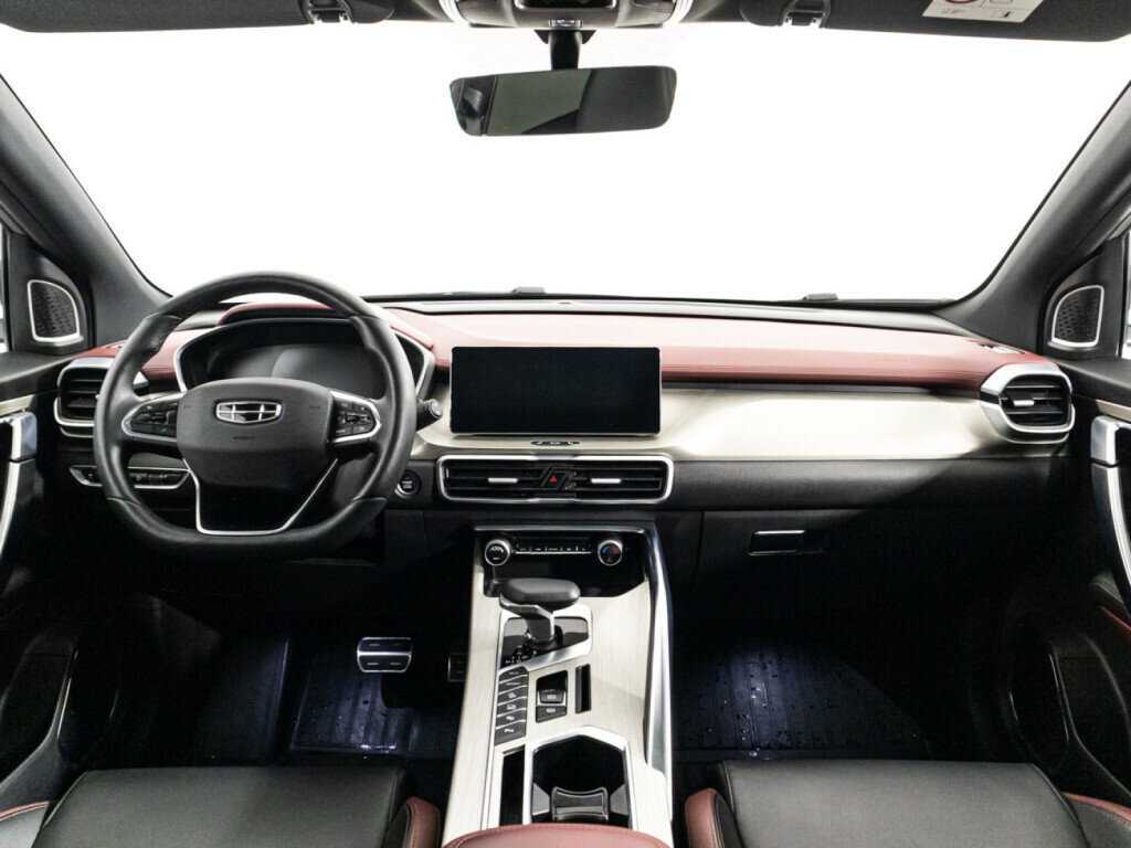 Geely Coolray с пробегом — 2023 год. Фото: #12