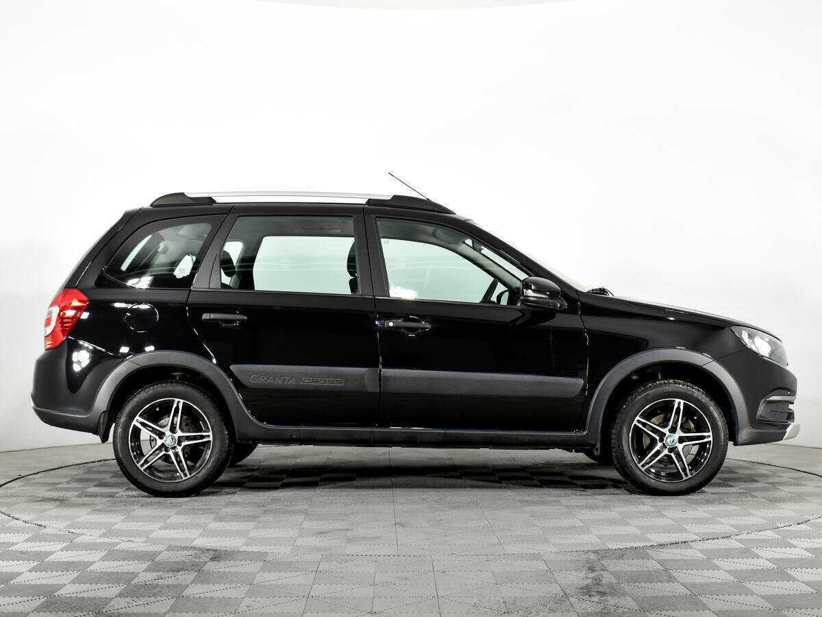 Lada (ВАЗ) Granta с пробегом — 2023 год. Фото: #3