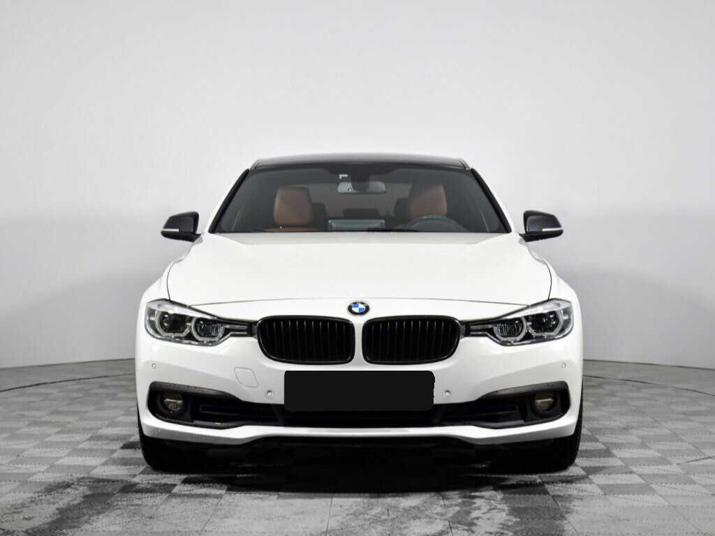 BMW 3 серии с пробегом — 2017 год. Фото: #1