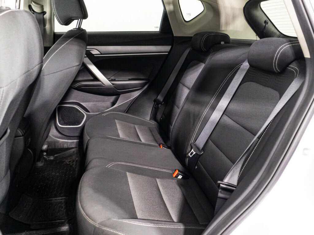 Geely Coolray с пробегом — 2021 год. Фото: #9