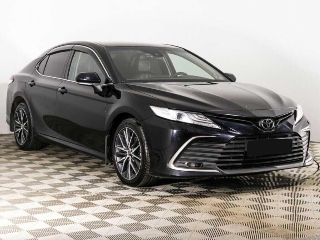 Toyota Camry с пробегом — 2021 год. Фото: #2