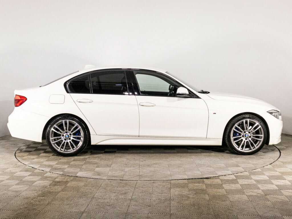 BMW 3 серии с пробегом — 2018 год. Фото: #3