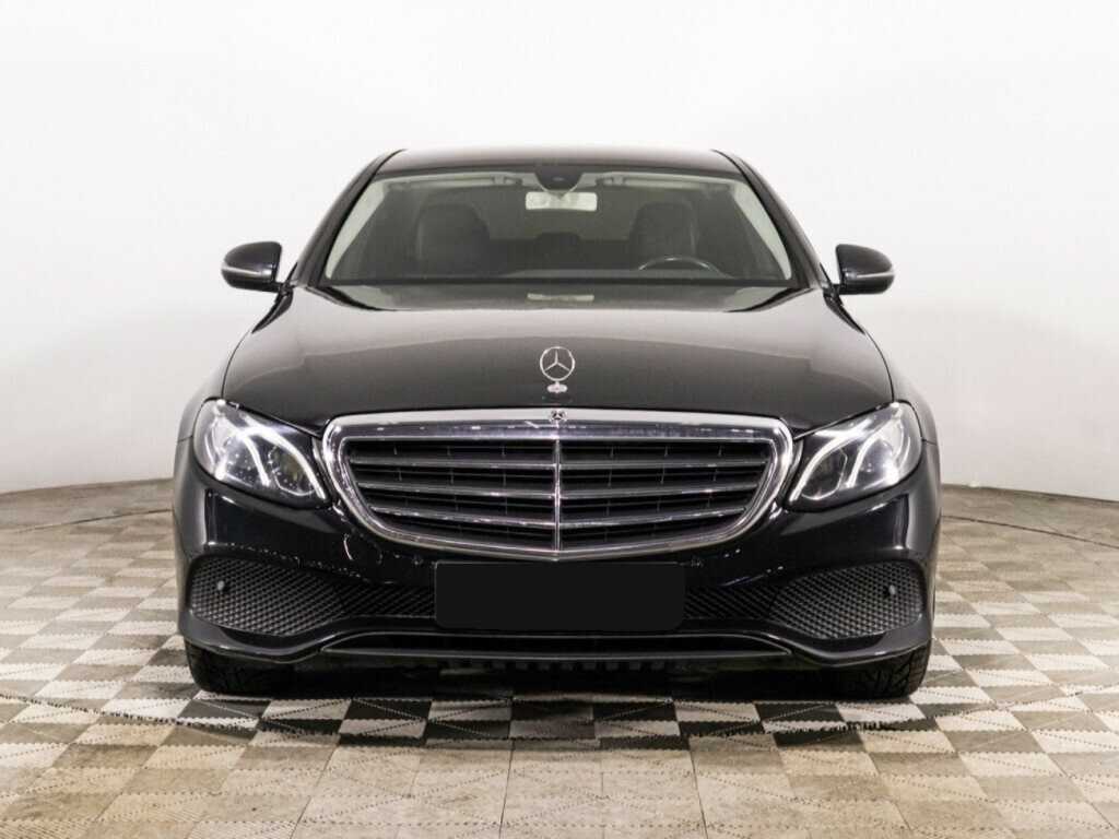 Mercedes-Benz E-Класс с пробегом — 2018 год. Фото: #1