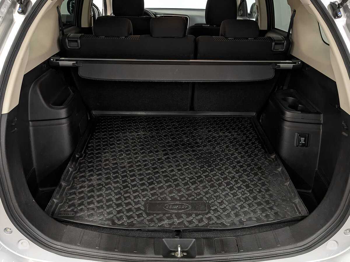 Mitsubishi Outlander с пробегом — 2020 год. Фото: #9