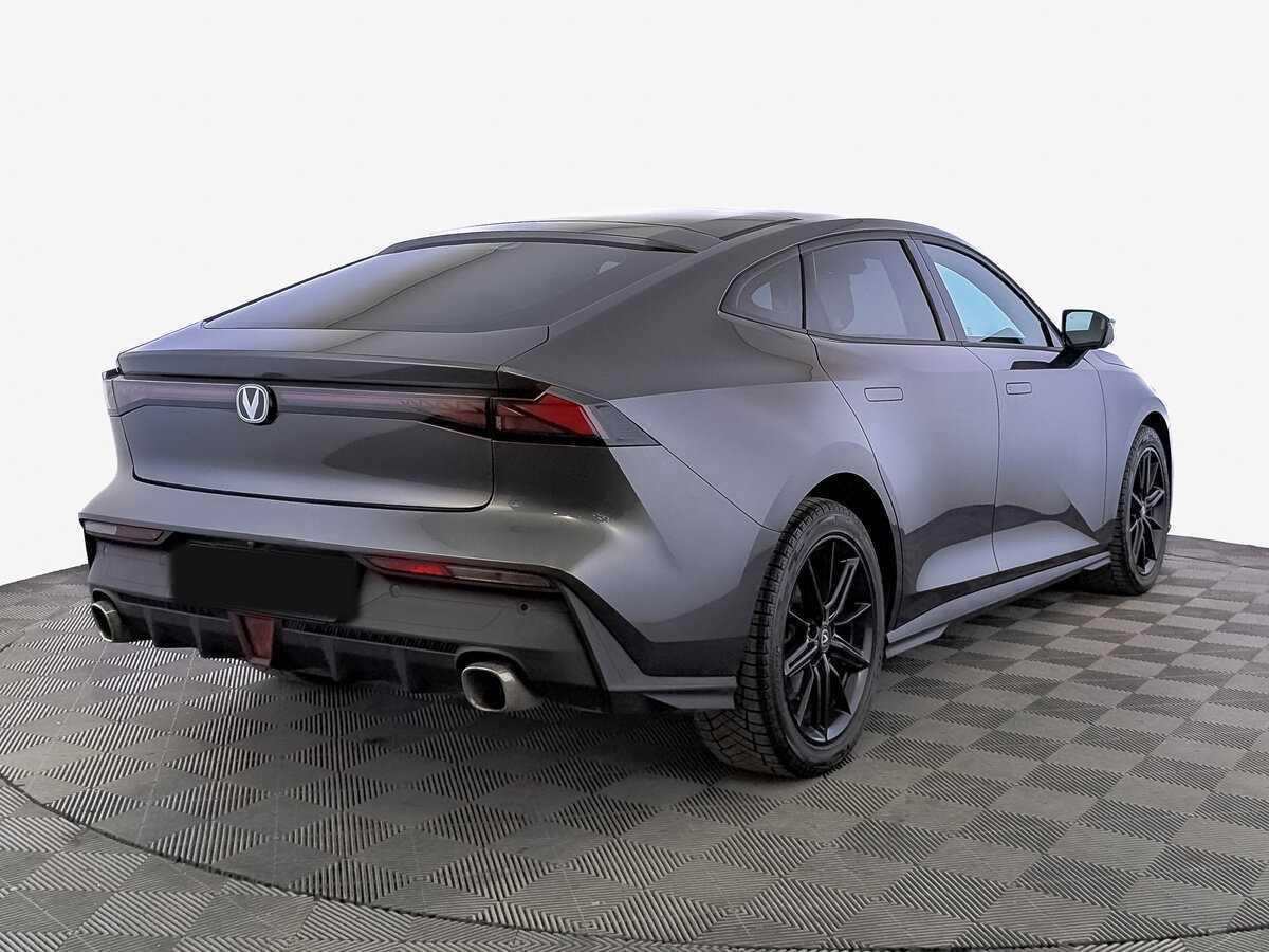 Changan UNI-V с пробегом — 2022 год. Фото: #4