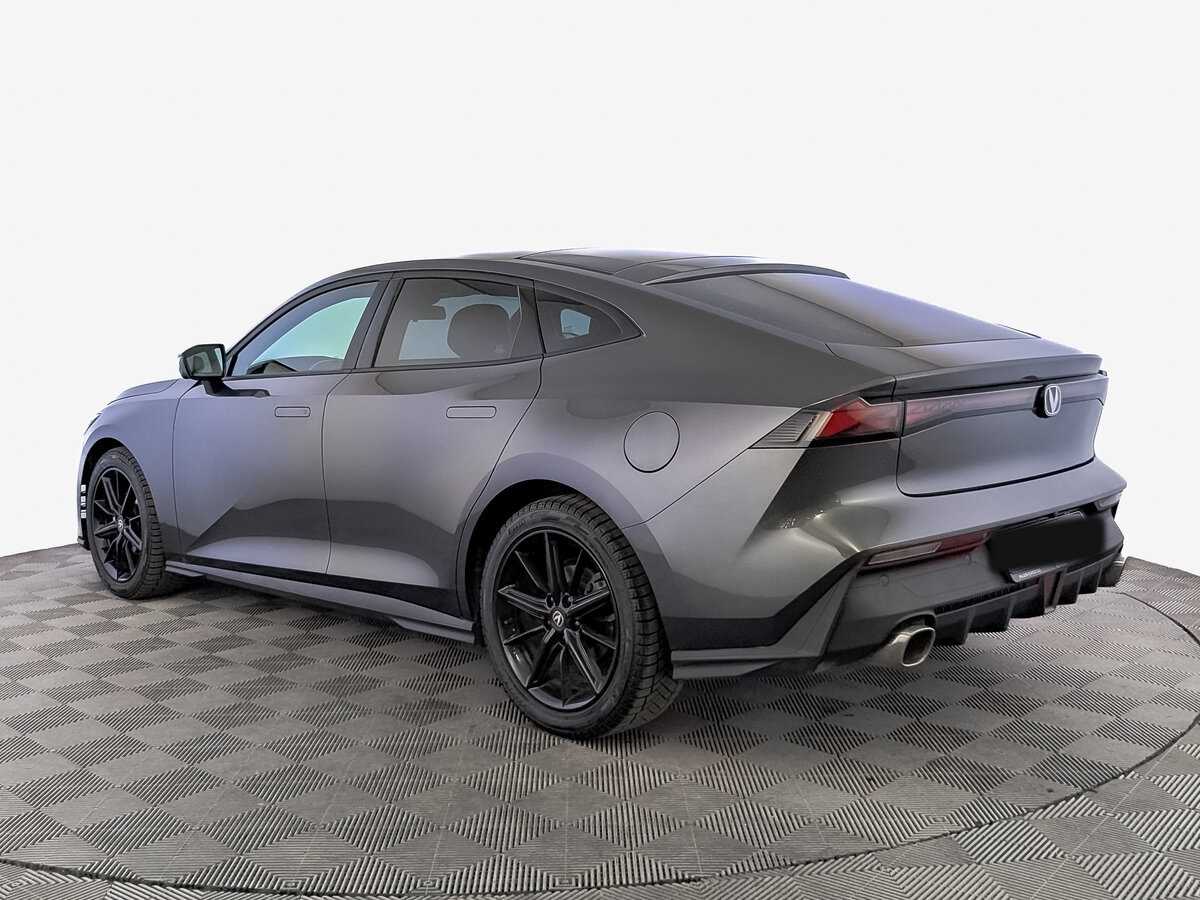 Changan UNI-V с пробегом — 2022 год. Фото: #6