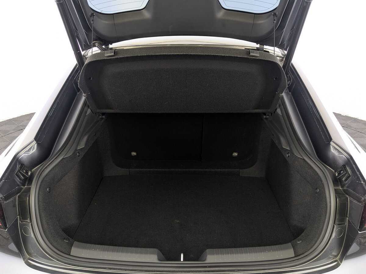 Changan UNI-V с пробегом — 2022 год. Фото: #9