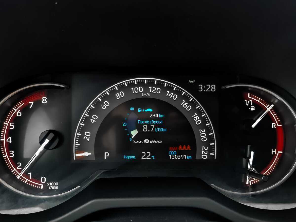 Toyota RAV4 с пробегом — 2019 год. Фото: #15