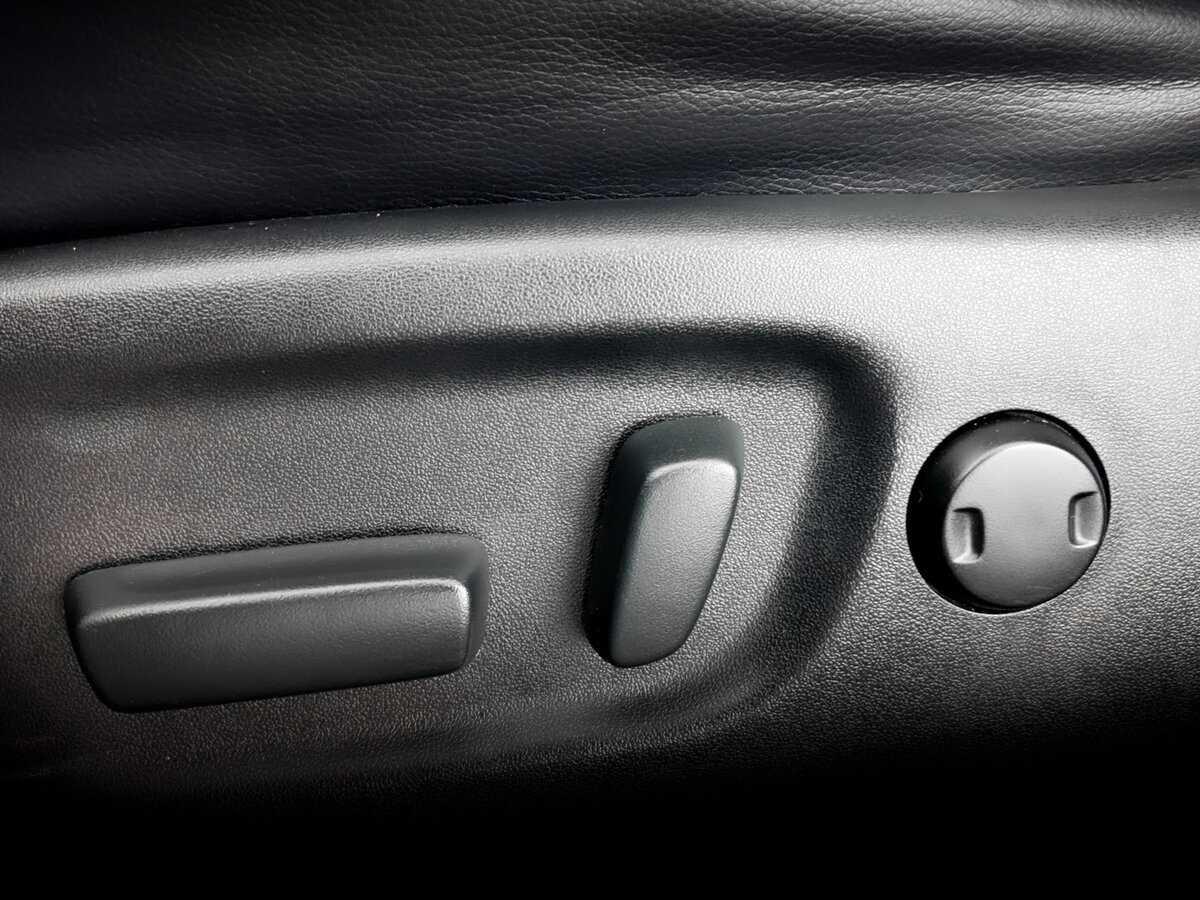 Toyota RAV4 с пробегом — 2017 год. Фото: #18