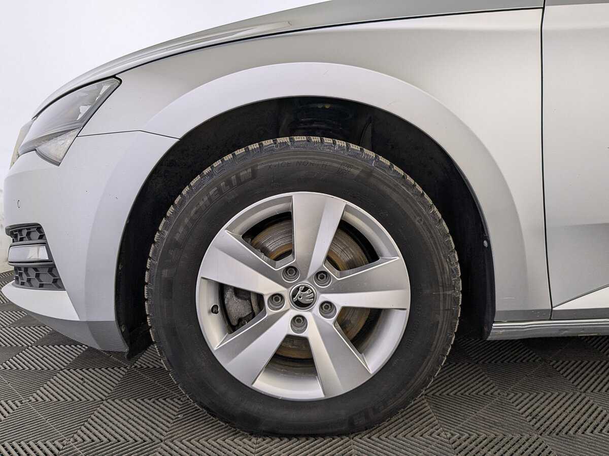 Skoda Superb с пробегом — 2021 год. Фото: #10